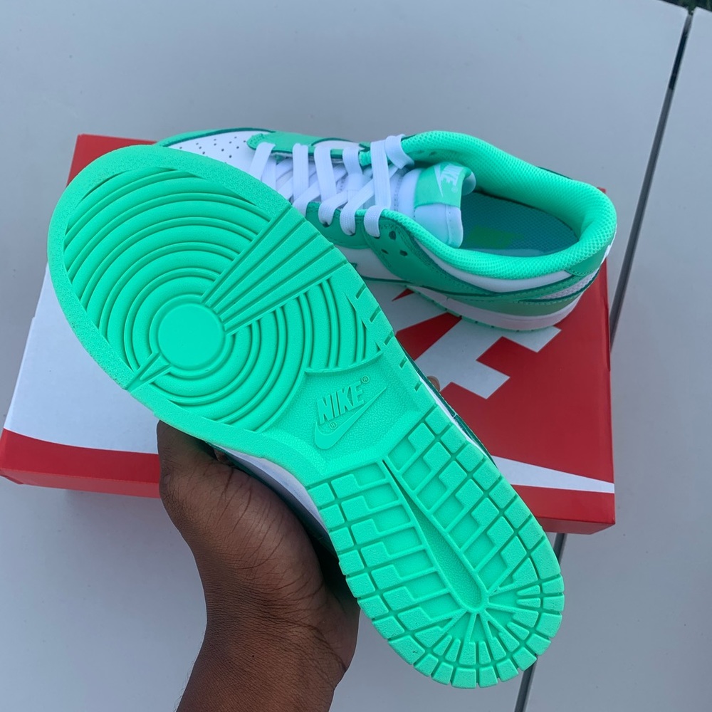 Nike Dunk Low “Green Glow” - Picture 2 of 3
